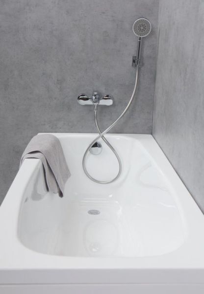 Акриловая ванна BelBagno BB102 170x70x40 пристенная Акриловая ванна BelBagno BB102 170x70x40 пристенная