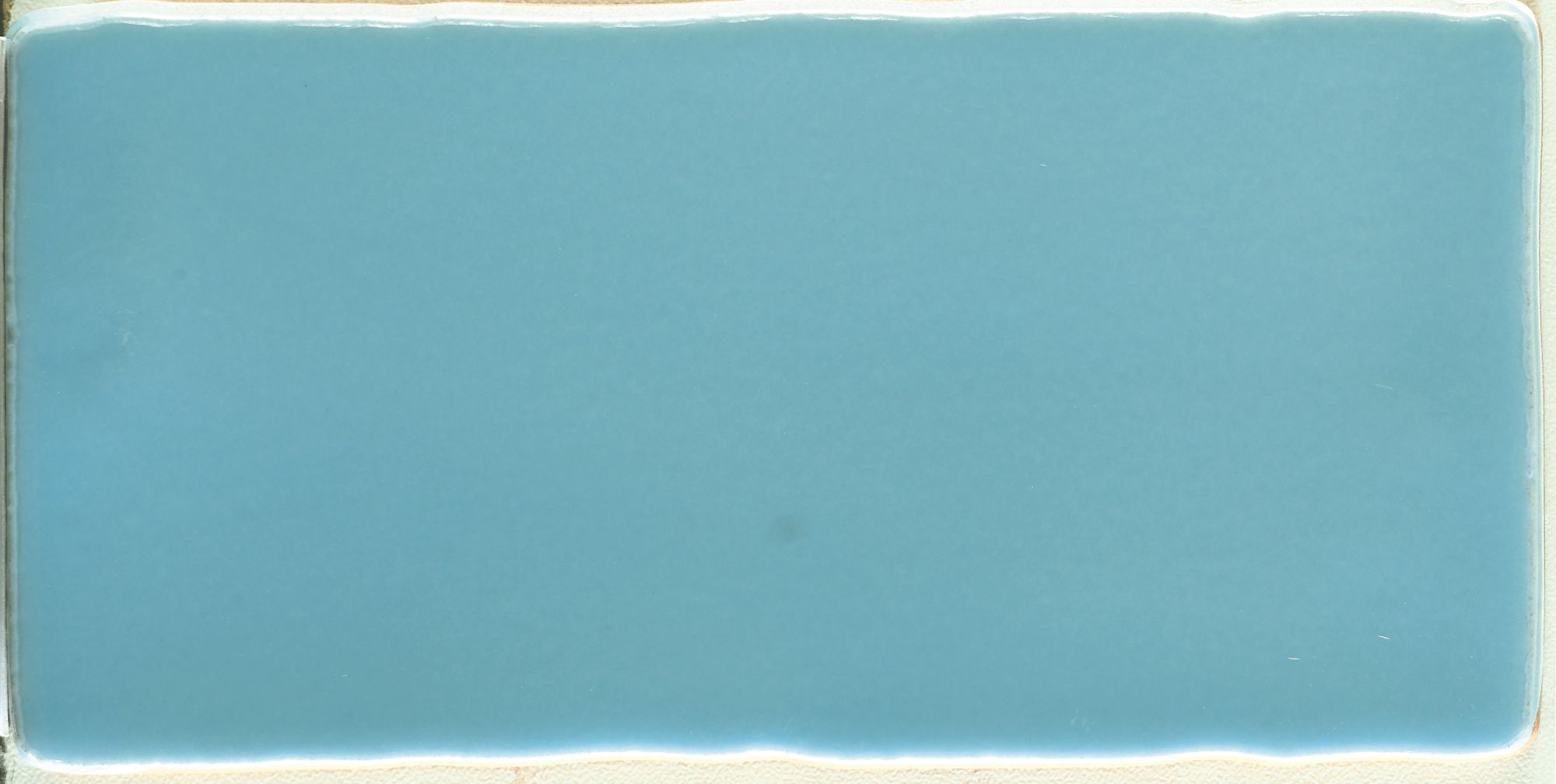 plaqueta turquesa claro