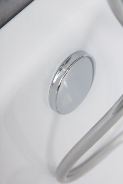 Акриловая ванна BelBagno BB102 170x70x40 пристенная Акриловая ванна BelBagno BB102 170x70x40 пристенная